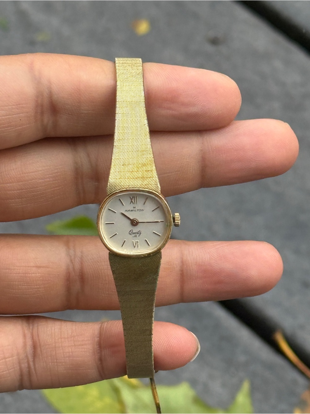 Hamilton vintage Gold Tone Ladies Slim Mesh Bracelet Watch